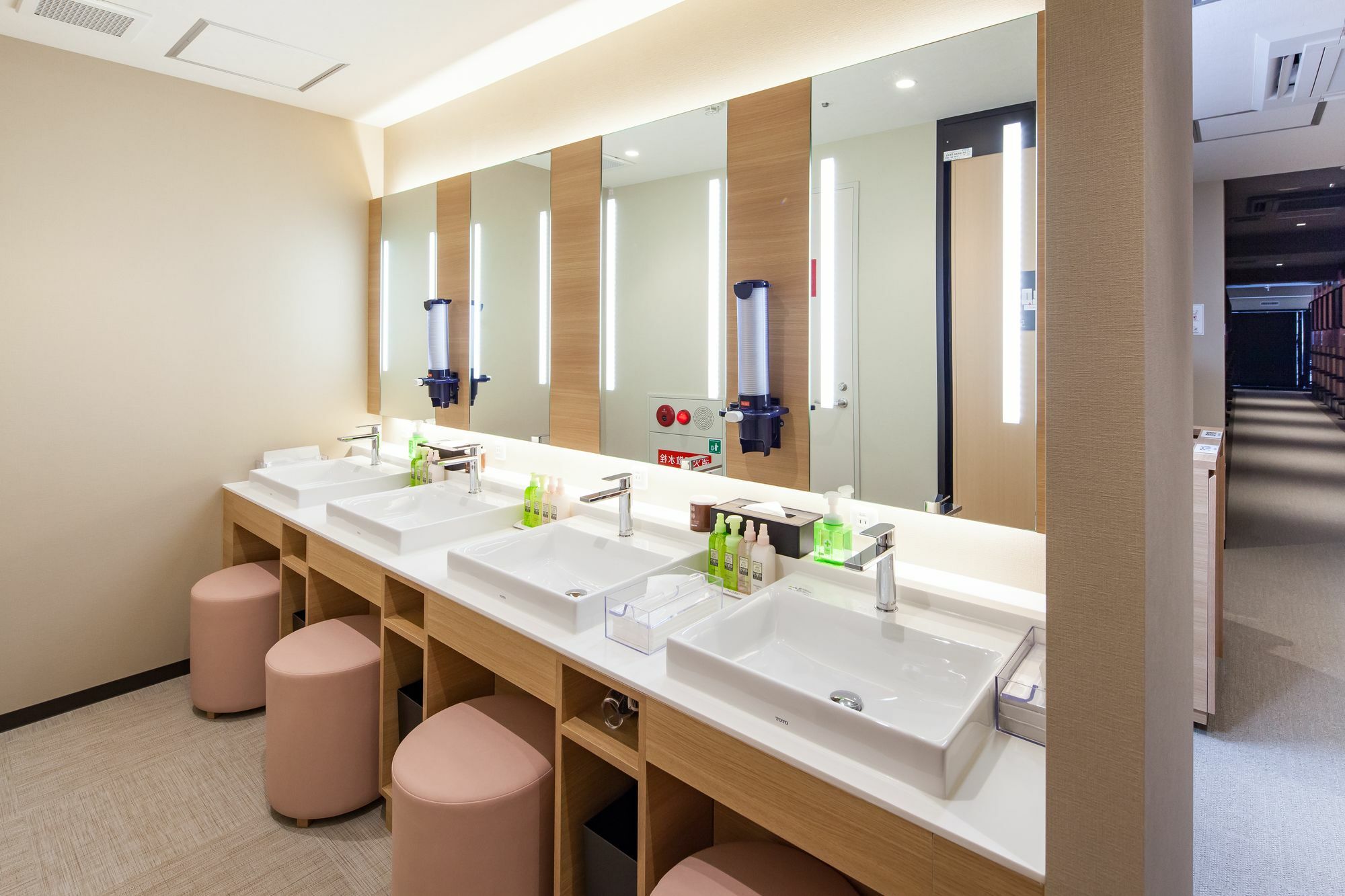 Y'S Cabin Osaka Namba Εξωτερικό φωτογραφία